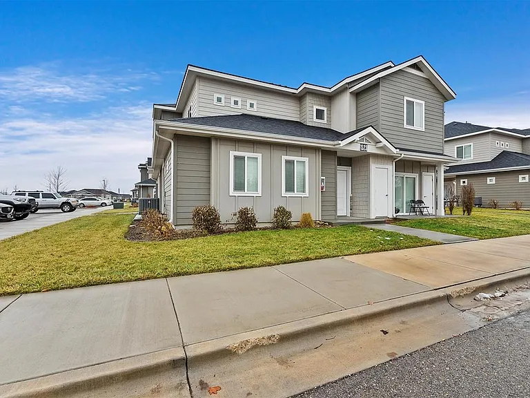 White Hawk Townhomes — Photo 119