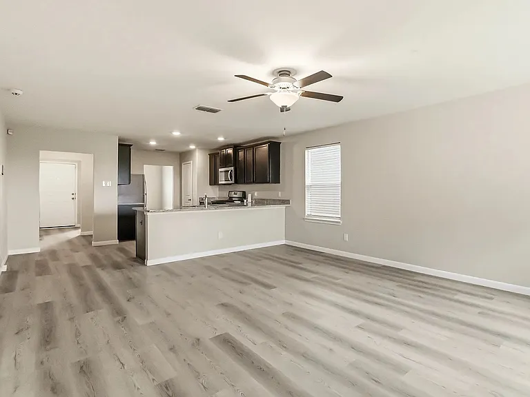 15027 Harbor Lndg — Photo 15