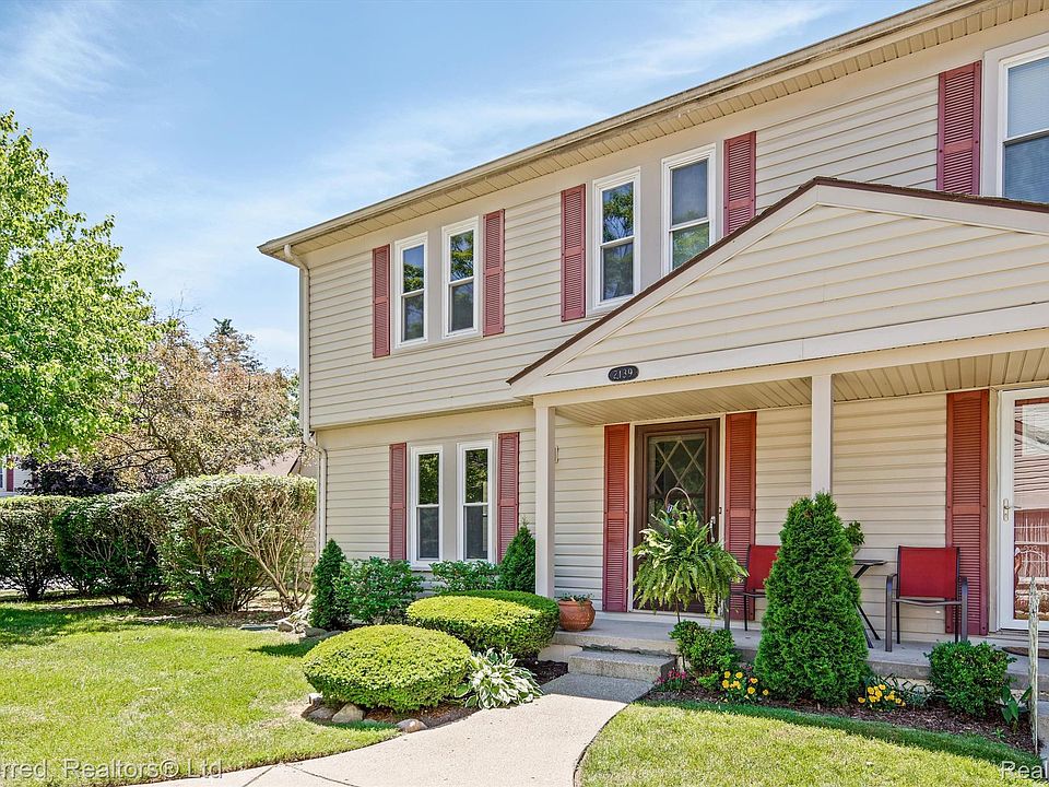 1st image of 2139 Park Place Dr