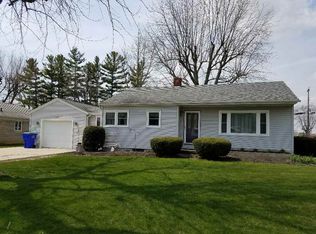 320 James St, Butler, IN 46721