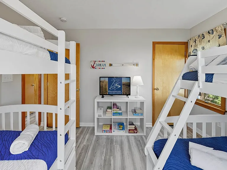 750 Sea Horse Ct — Photo 6