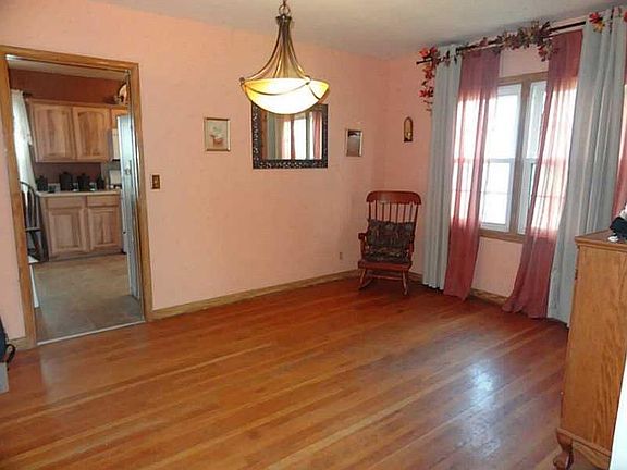 5th image of 2955 225th St