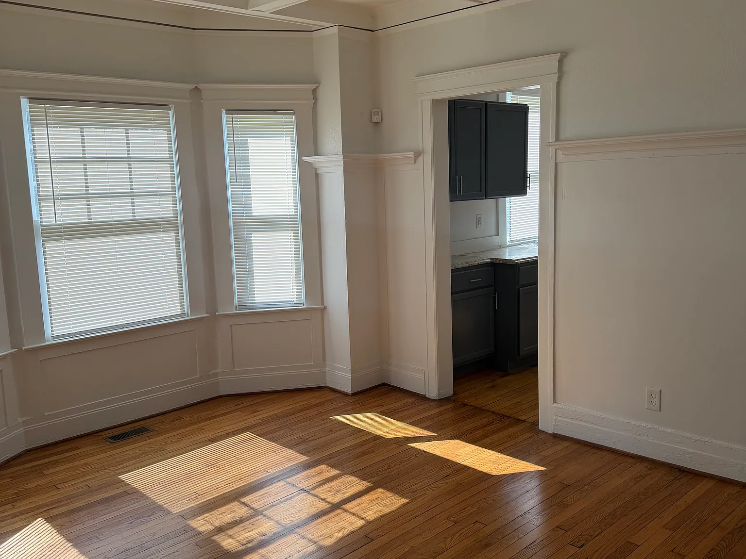 2 bed, 1500 sqft, $1,250 — Photo 4