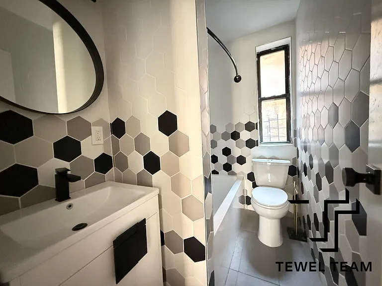 548 W 164th St #2AA — Photo 12