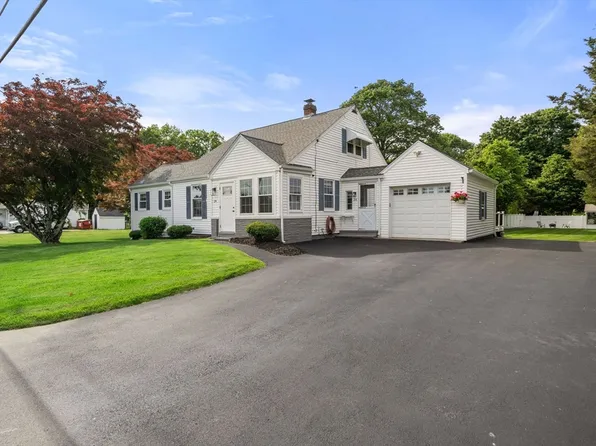 24 Wilbur St, Raynham, MA 02767