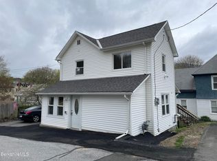 11 1st St, Adams, MA 01220