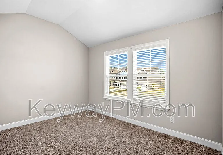 2071 Denmark Ave SE — Photo 19