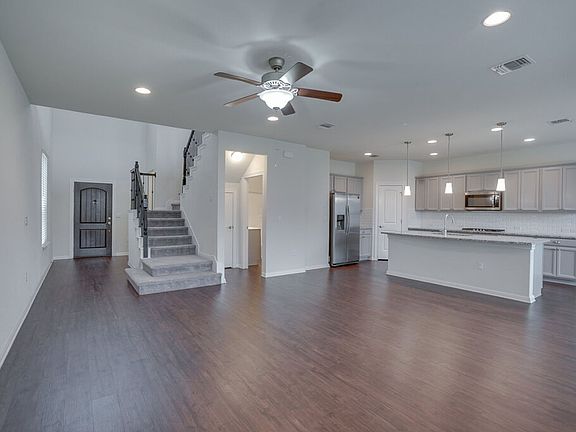 3rd image of 14005 Hedera Dr