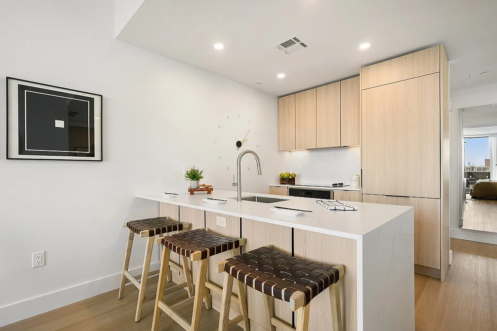 880 Atlantic Avenue — Photo 4