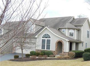 122 Pine Valley Dr, Avondale, PA 19311
