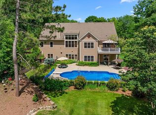 4451 Hartstone DRIVE, Slinger, WI 53086