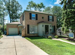 827 Sheridan Pl, Downers Grove, IL 60515