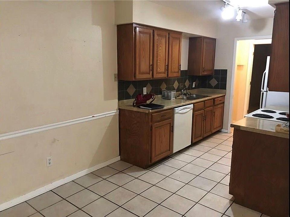 1st image of 1146 Landsdale Ln