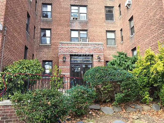 Rented by Owner | media 9