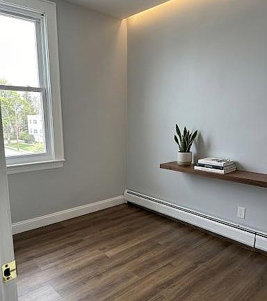 3rd image of 25 E 18th St Floor 2