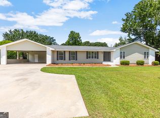 103 Chris Dr, Hawkinsville, GA 31036