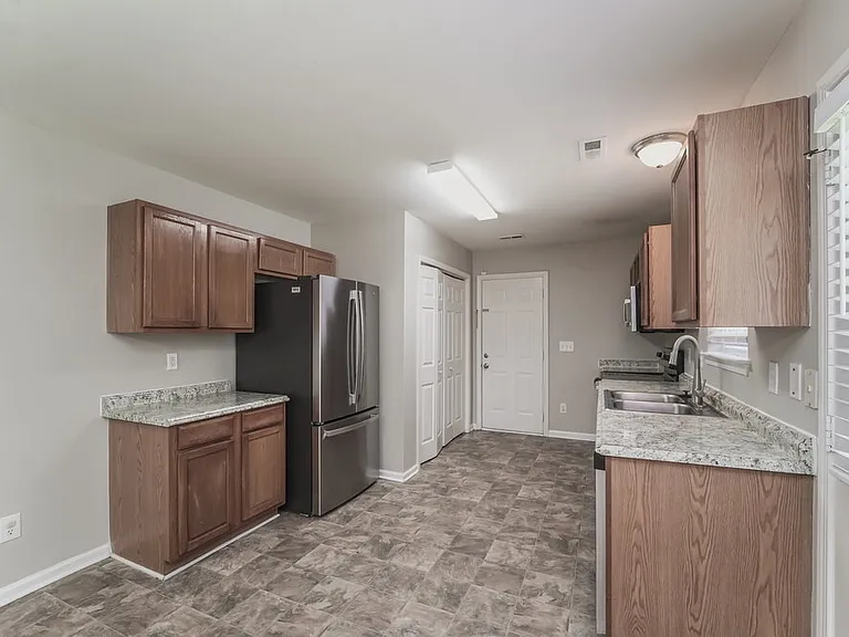 8819 Twisted Pine Dr — Photo 8
