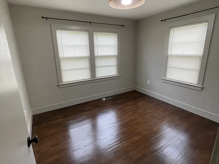 1803 Kirby Dr — Photo 9