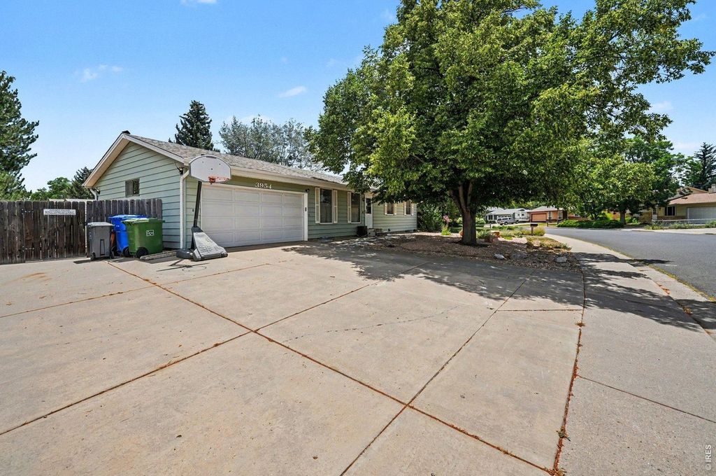 3954 Cottonwood Dr