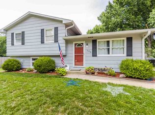 105 Warnow Cir, Wamego, KS 66547