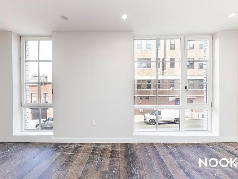 160 20th St #3B — Photo 8
