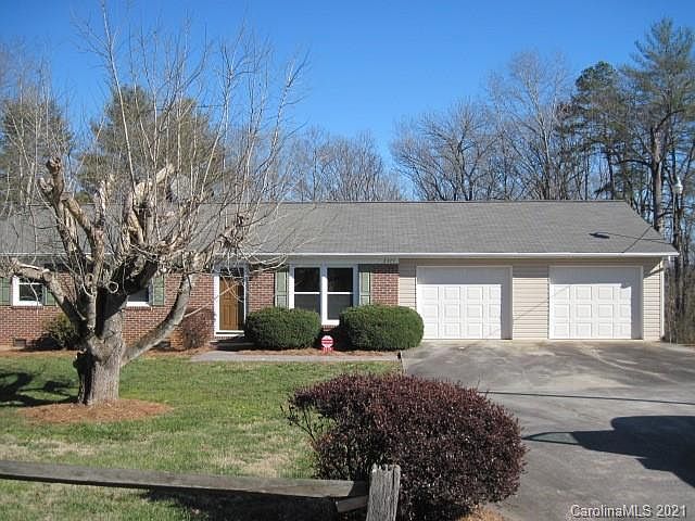 2nd image of 2379 Fishing Creek Rd