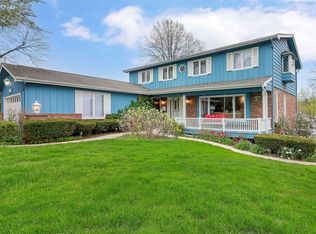 1282 Candlewood Dr, Downers Grove, IL 60515