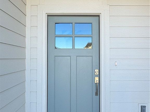 2nd image of 2715 Nova Ave
