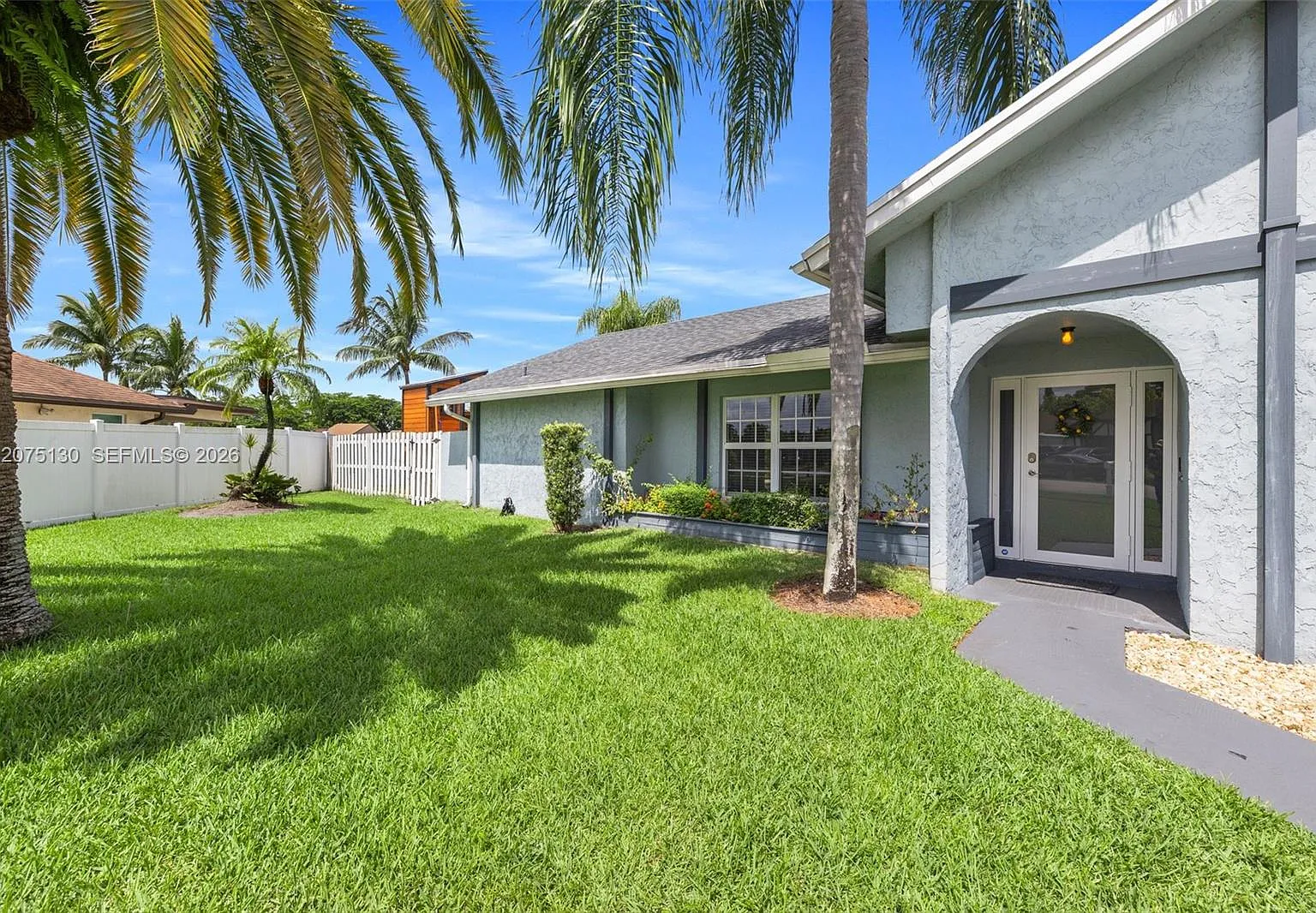 Marcano Estates — Photo 1