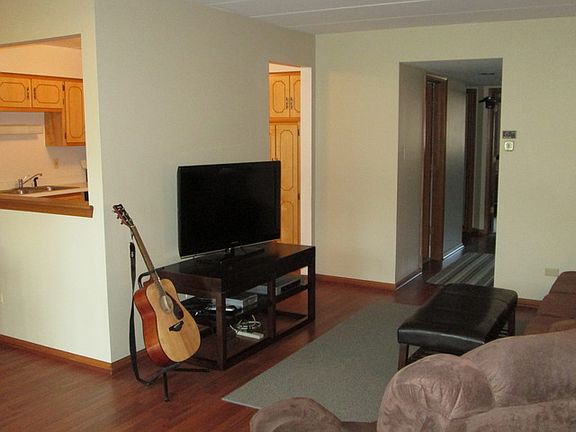 5th image of 8208 Cobblestone Dr #5-1B