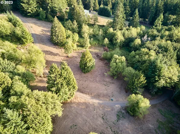 621 Young Rd, Kelso, WA 98626