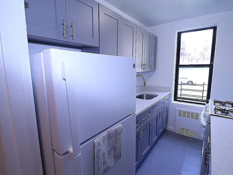 208-84 Grand Central Pkwy #3D — Photo 7