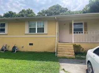 975 Cross St, Rossville, GA 30741