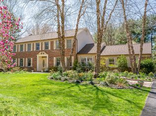 43 Washington Dr, Cranbury, NJ 08512
