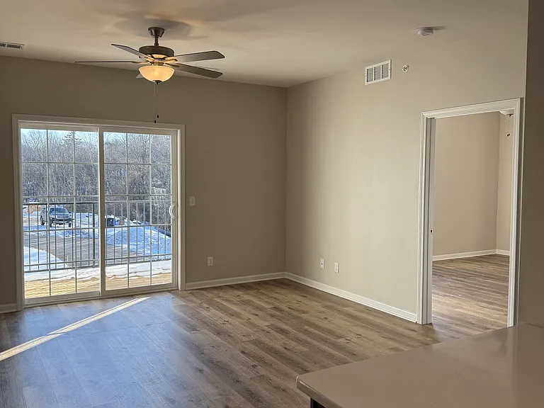 Hurstbourne Pointe — Photo 16