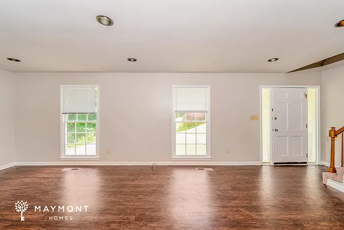101 Moss Rock Ln — Photo 5