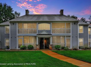 918 Oakbrook Dr, Jackson, MI 49203