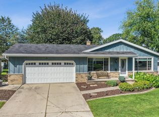 951 Coppens Rd, Green Bay, WI 54303