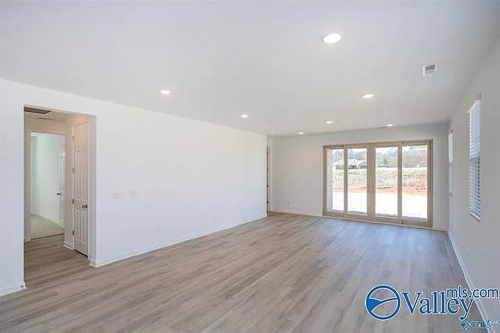 103 Cavern Ct — Photo 10