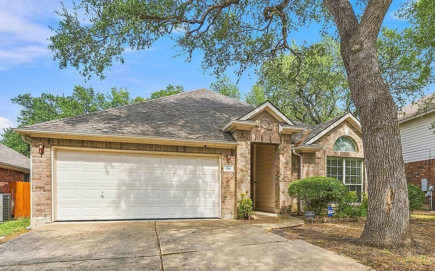 3 bed, 2.0 bath, 1798 sqft, $2,800 — Photo 2