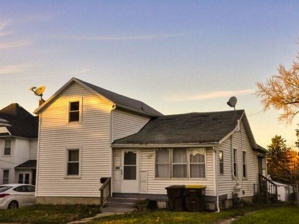 116 W Empire St, Freeport, IL 61032