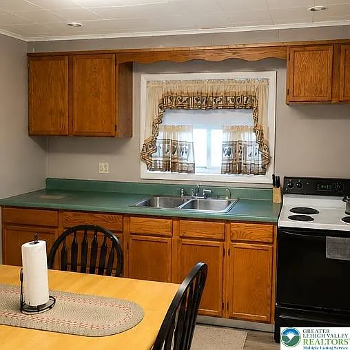 0 Lakeside Ave #B — Photo 2