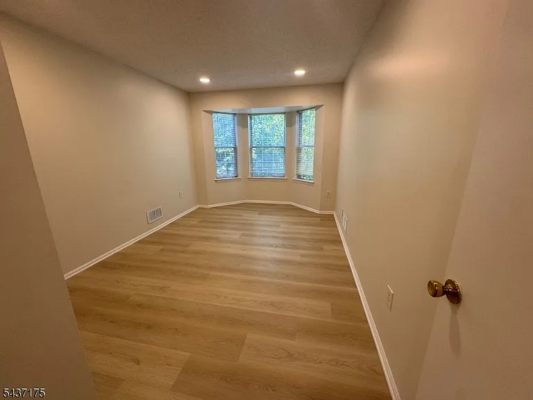 7 Sheffield Ct #7 — Photo 7