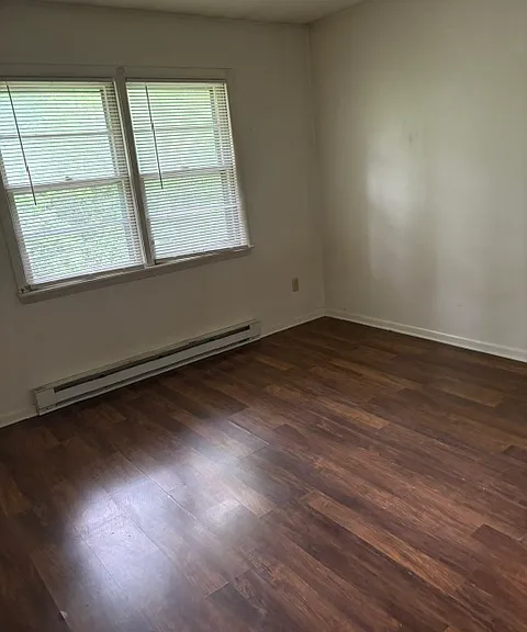 304 Longview St #B4 — Photo 13