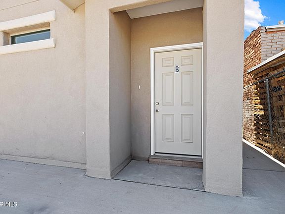 3rd image of 916 S Saint Vrain St Unit B