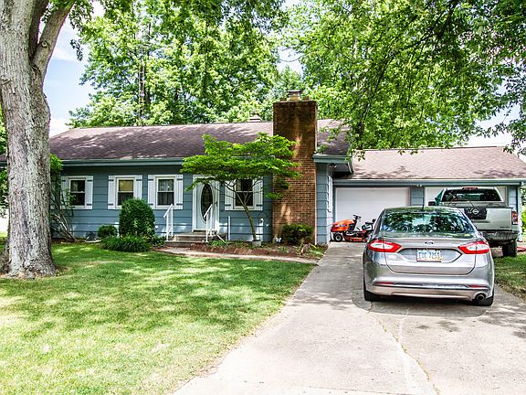 2nd image of 101 Palm Dr