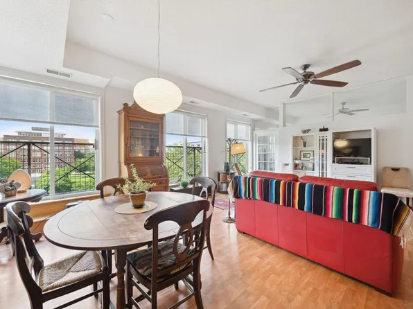 445 N Wacouta St #406, Saint Paul, MN 55101