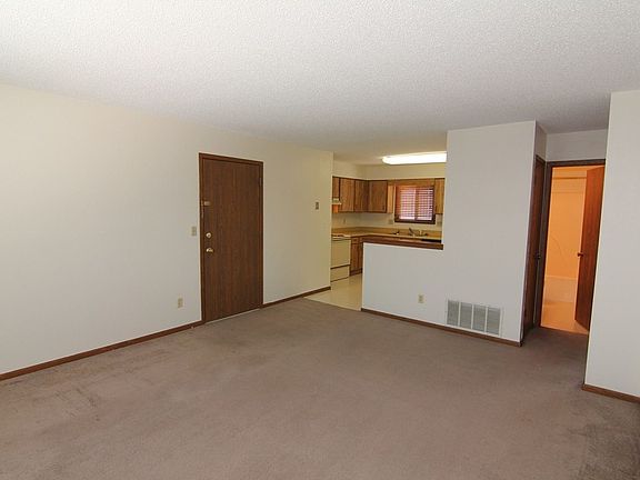 4th image of 967 Boston Way APT 4
