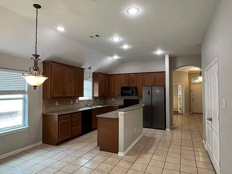 2109 Michelle Creek Dr — Photo 3