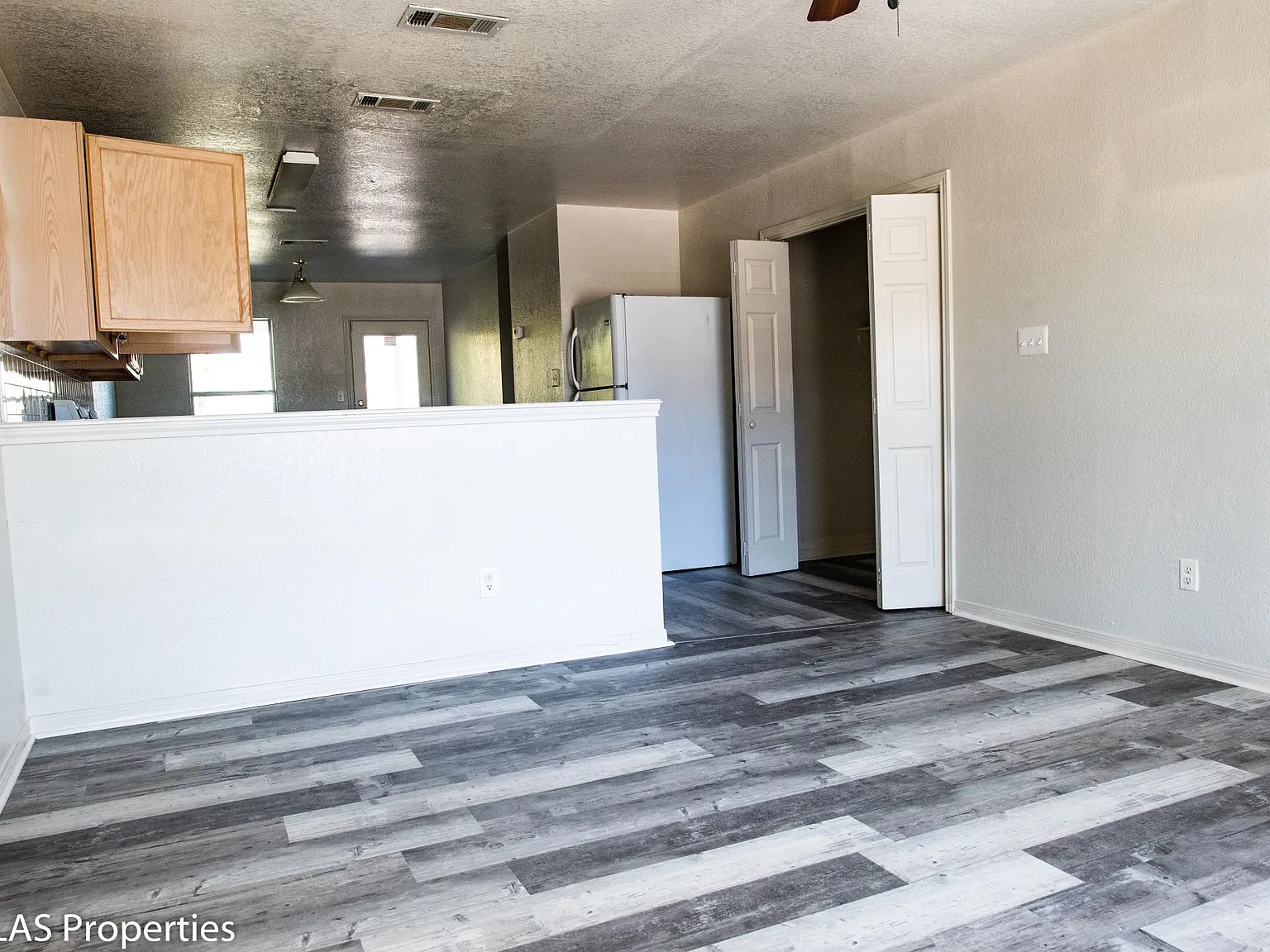 2913 Cantabrian Dr — Photo 4
